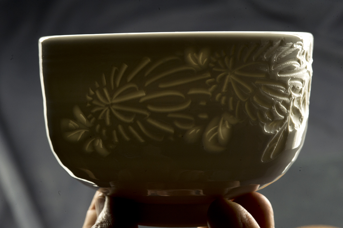 Fehér krizantém izushi-porcelan-japan-matcha-chawan-teascsesze