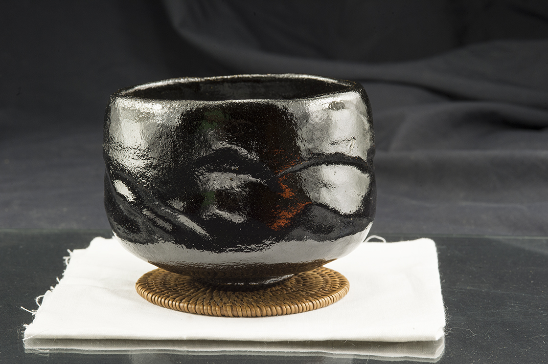 kuro raku chawan japan matcha teabowl waraku kawasaki