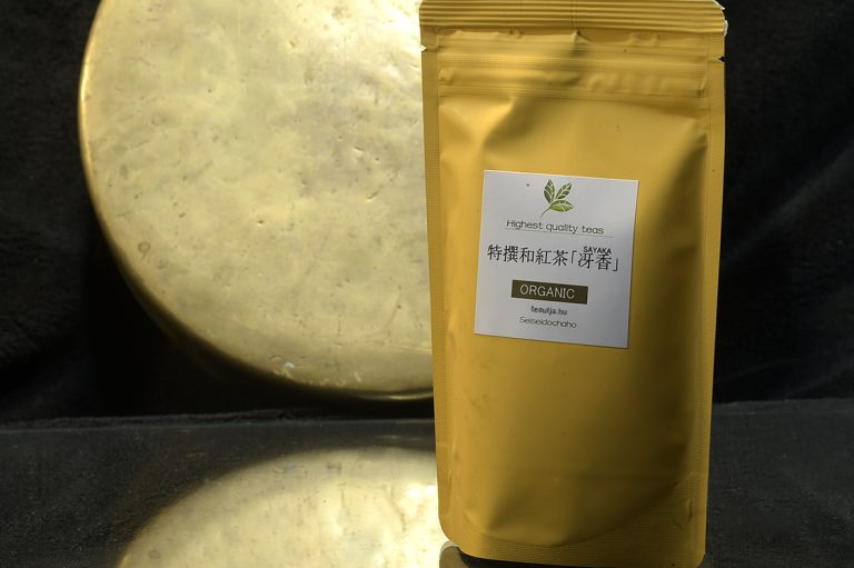 Minami Sayaka japán fekete tea