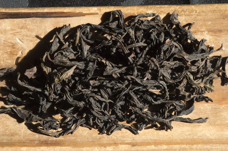 sárga tie guan yin wuyi oolong tea