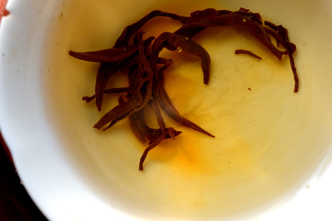 Dian Hong Yunnani aranyvörös tavaszi szedés