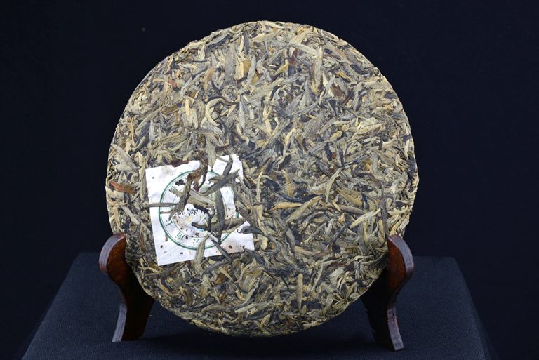 2007 Ezüst tűk lepény puerh tea