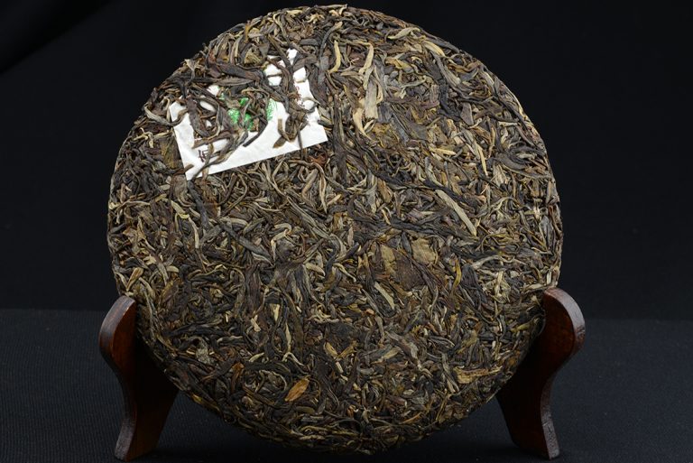 2013 Yong Pin Hao Bulang-hegyi sheng puerh tea.