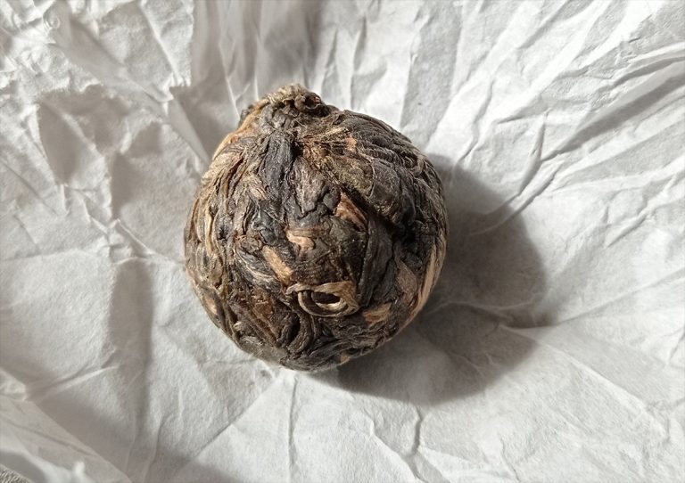 Molie Gu Shu ősfás puerh tea