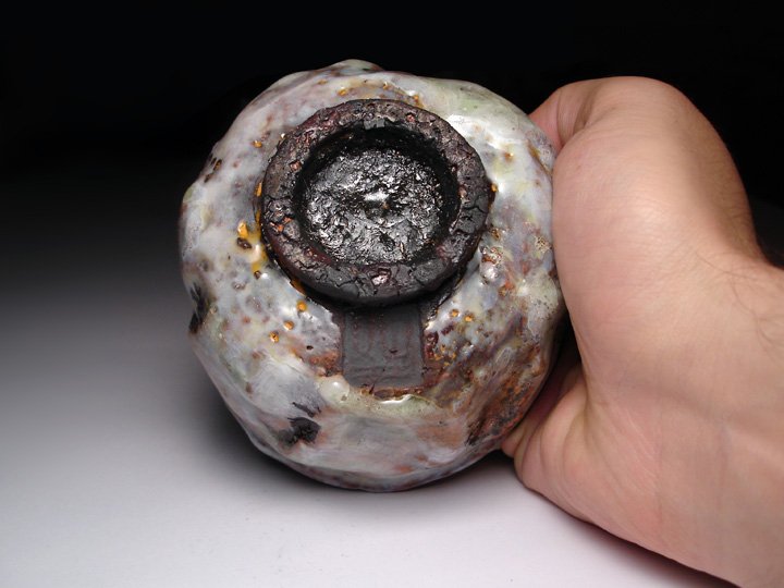 Egyre lentebb Fréderic Pagace raku csésze