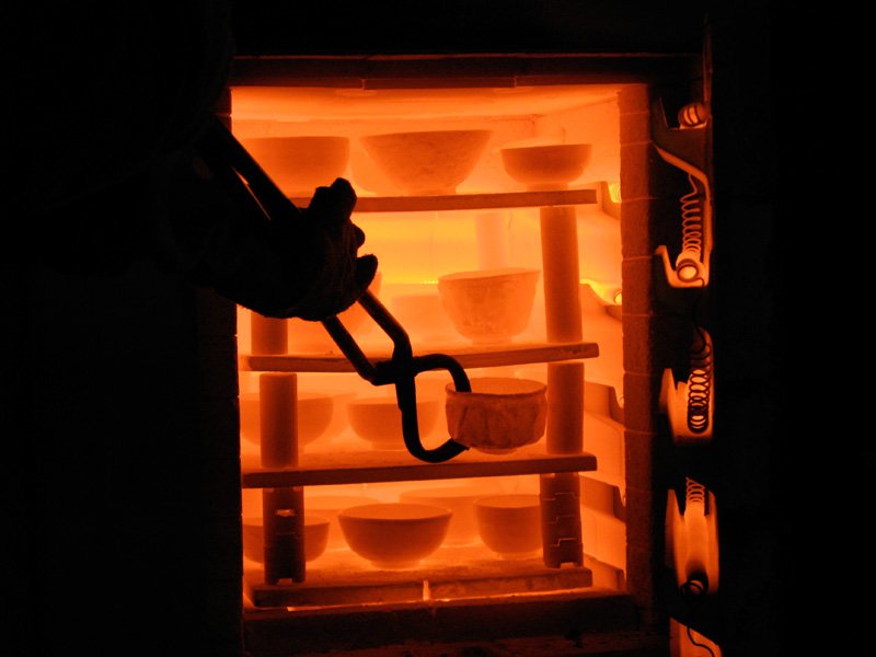 Egyre lentebb Fréderic Pagace raku csésze