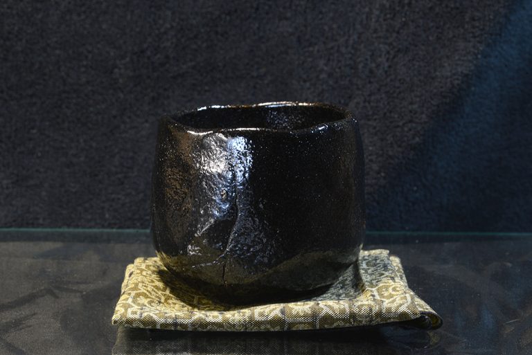 Koraku Kato fekete raku chawan