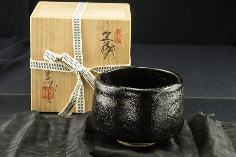 戸焼, Seto-yaki Nakajima fekete seto chawan