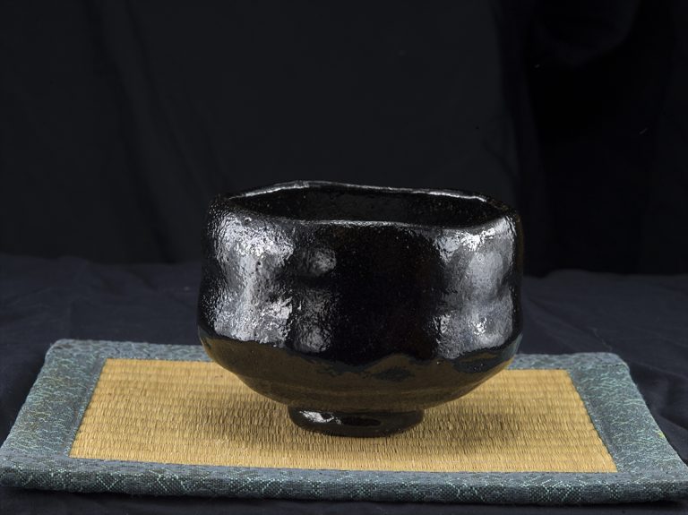 Fekete raku japán matcha teáscsésze