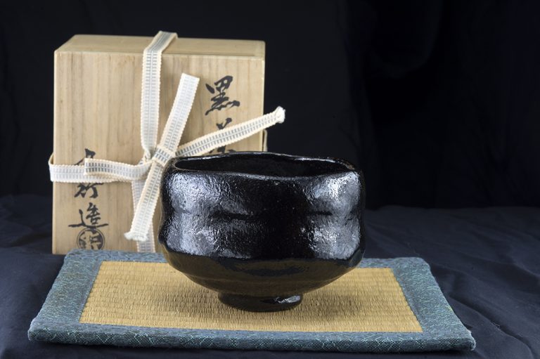 Fekete raku japán matcha teáscsésze