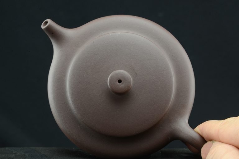 Bian Yun flat yixing teapot