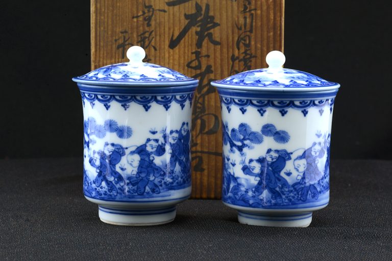 Hirado porcelán teáscsésze pár