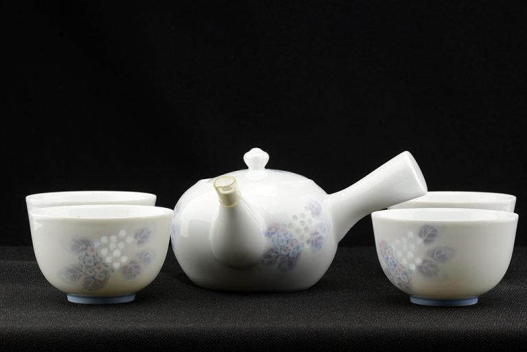 Arita Fukagawa kézzel festett japán porcelán teáskészlet