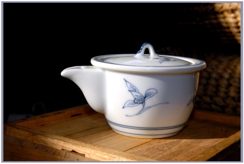 kyotoi kezzel festett porcelán teáskészlet