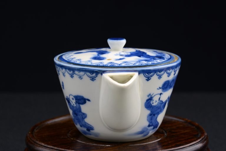 nabeshima kézzel festett japán porcelán teáskészlet