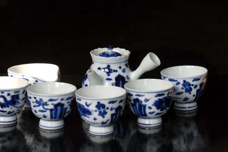 toru u kyotói festett porcelán teáskészlet