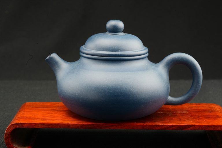 Rong Tian blue yixing teapot
