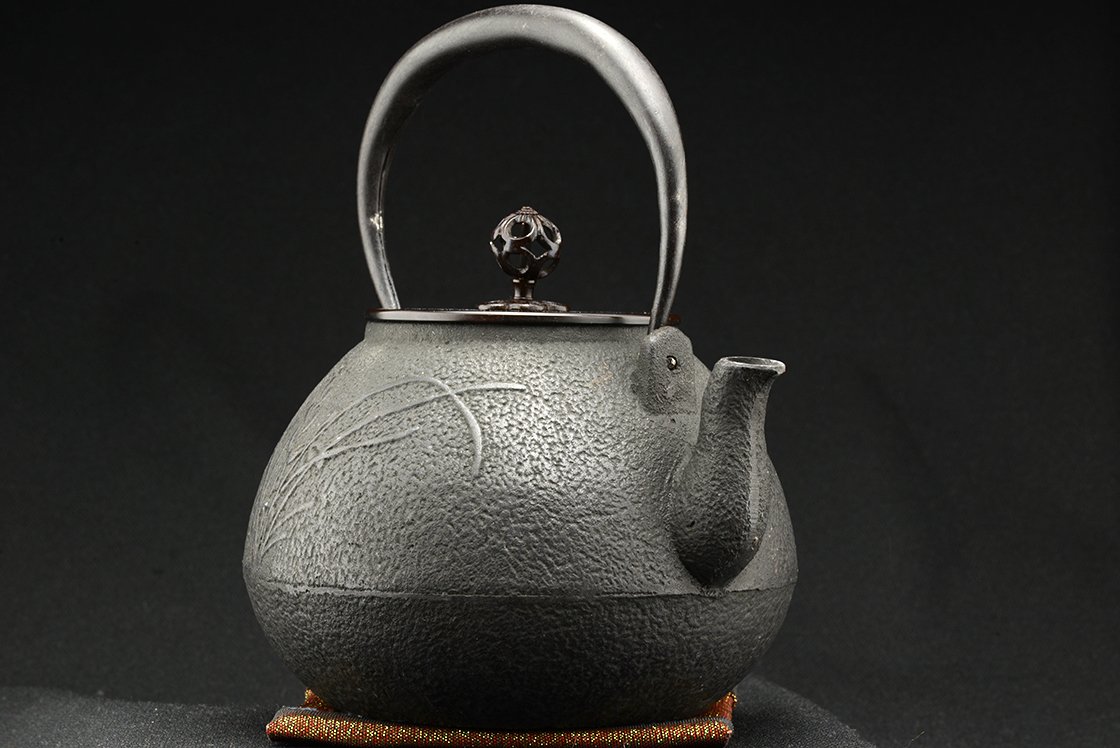 Chokan japán öntöttvas tetsubin teáskanna