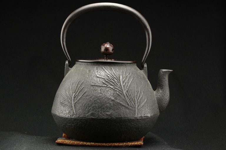 Matsuchimon öntöttvas tetsubin