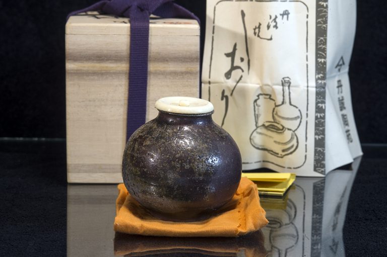 Tamba hamumázas chaire