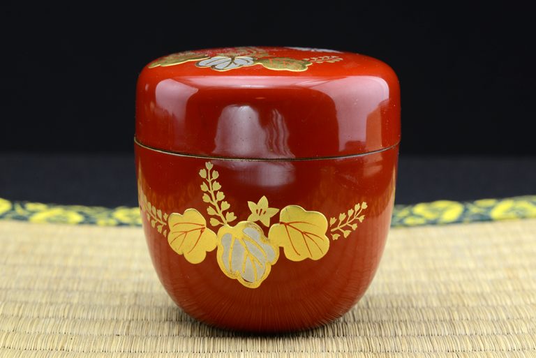 Vörös tavaszi natsume