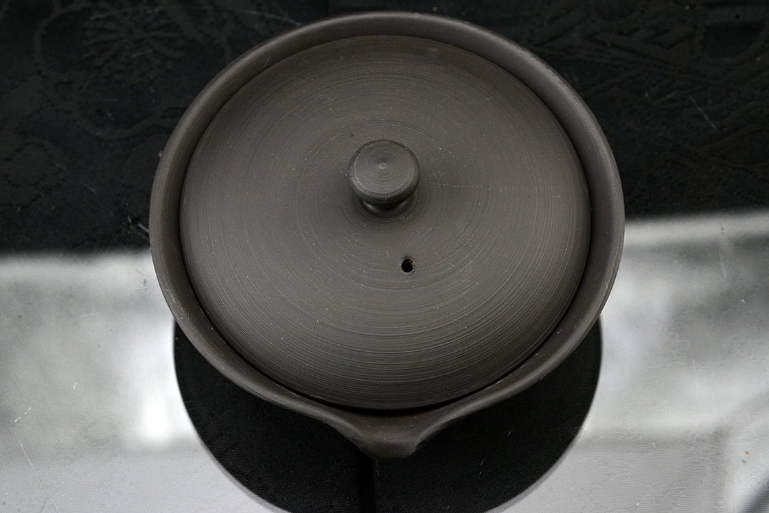 Wabi-iki shiboridashi teáskanna