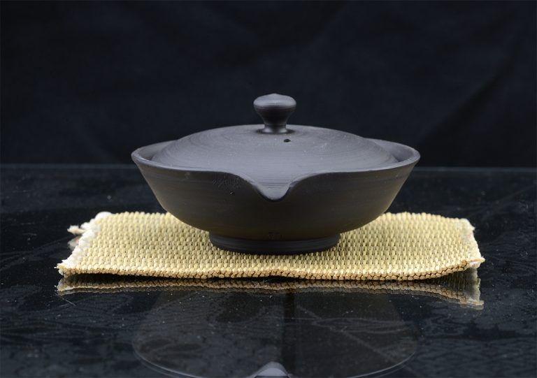 Wabi-iki shiboridashi teáskanna