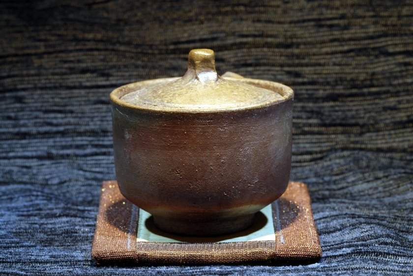 Kodo Kamura bizen teáskanna