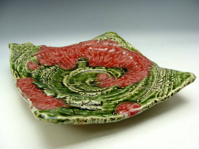 Lefelé gomolygó Oribe tálca