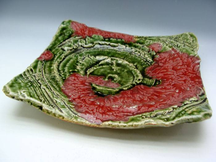 Lefelé gomolygó Oribe tálca