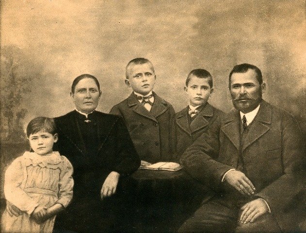 az amanda mate alapítói