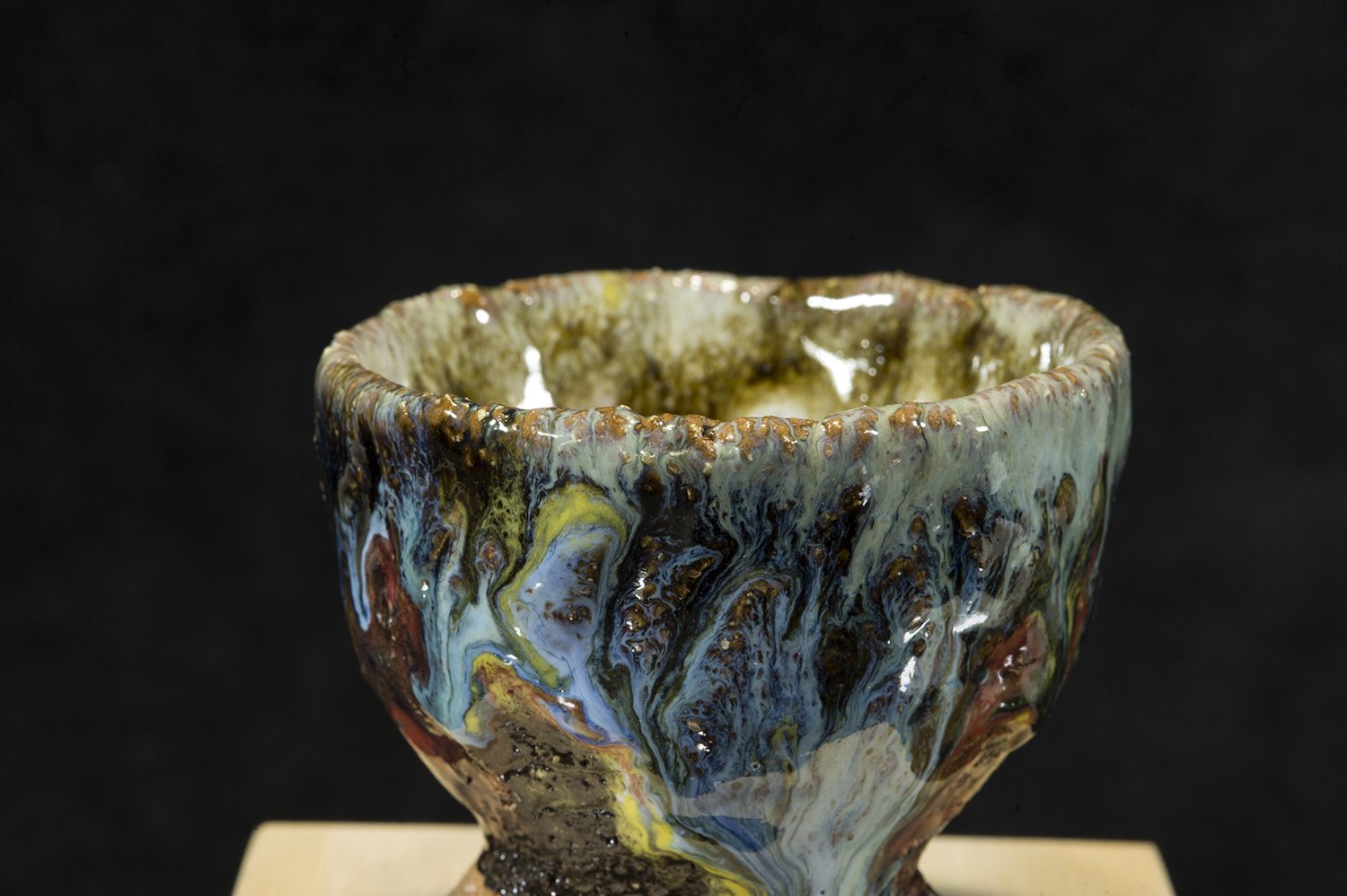 Színpompás teáscsésze