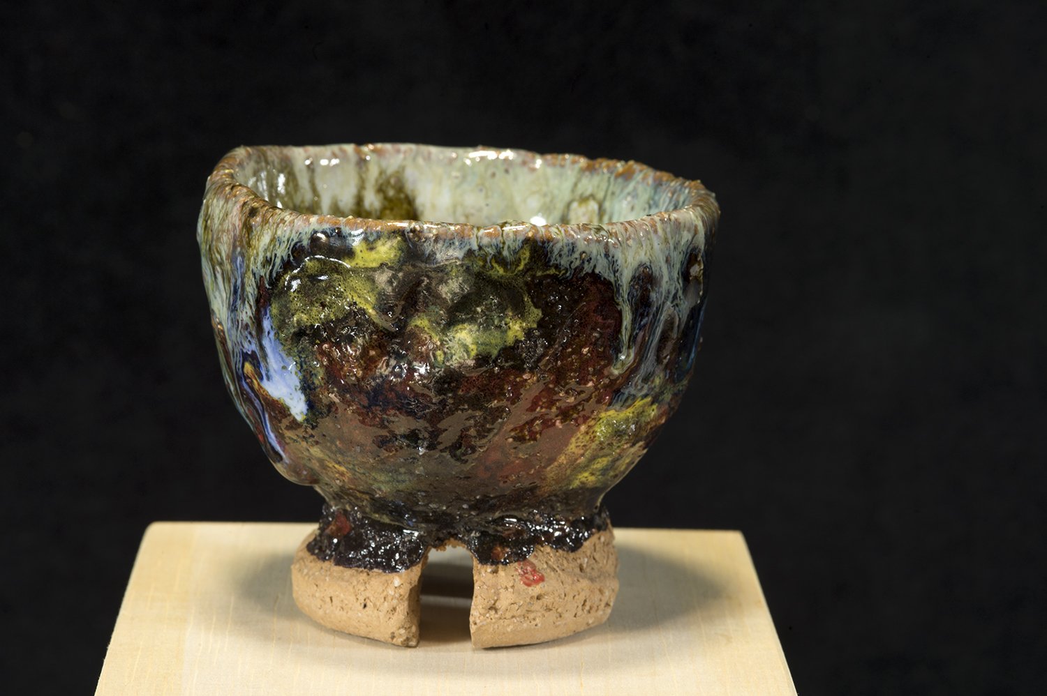 Színpompás teáscsésze