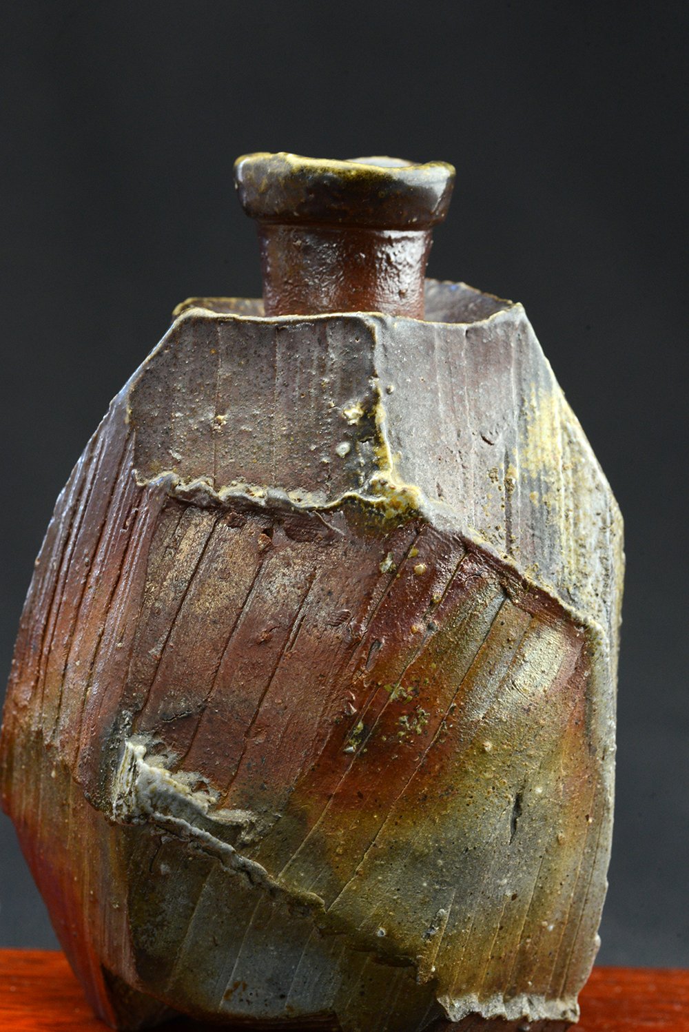 Hisamoto Koichi szaké kiöntő