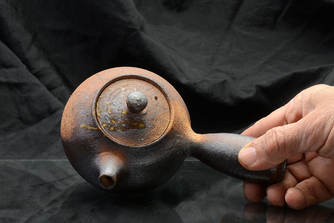 Petr Novak kyuusu teáskanna