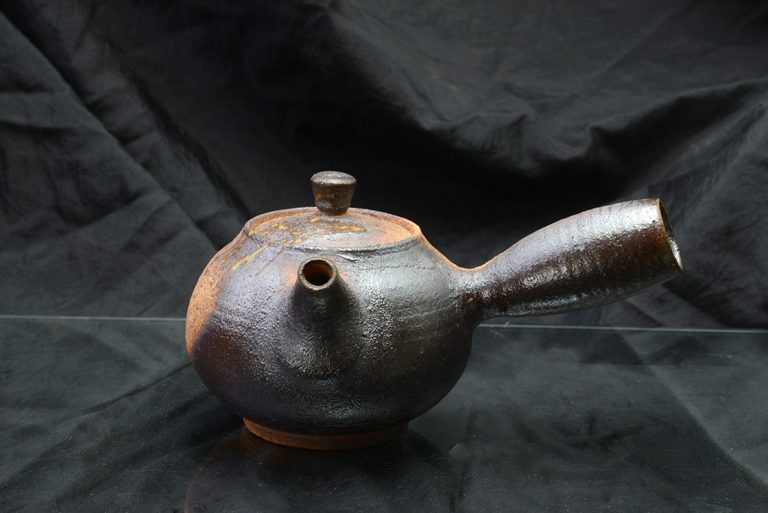 Petr Novak kyuusu teáskanna