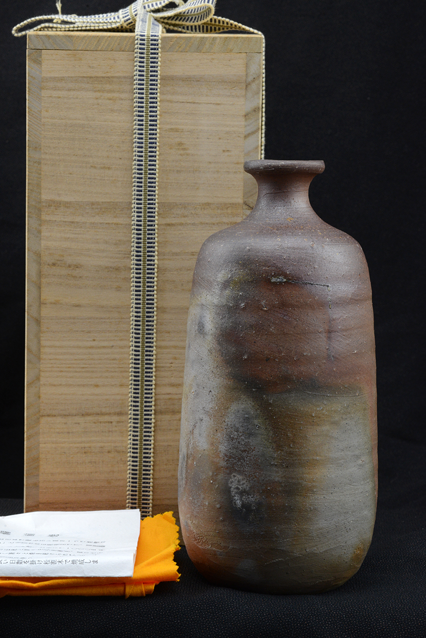 Bizen fatüzes japán virágváza