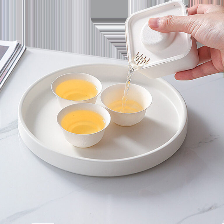 Lebomló utazó teáskészlet