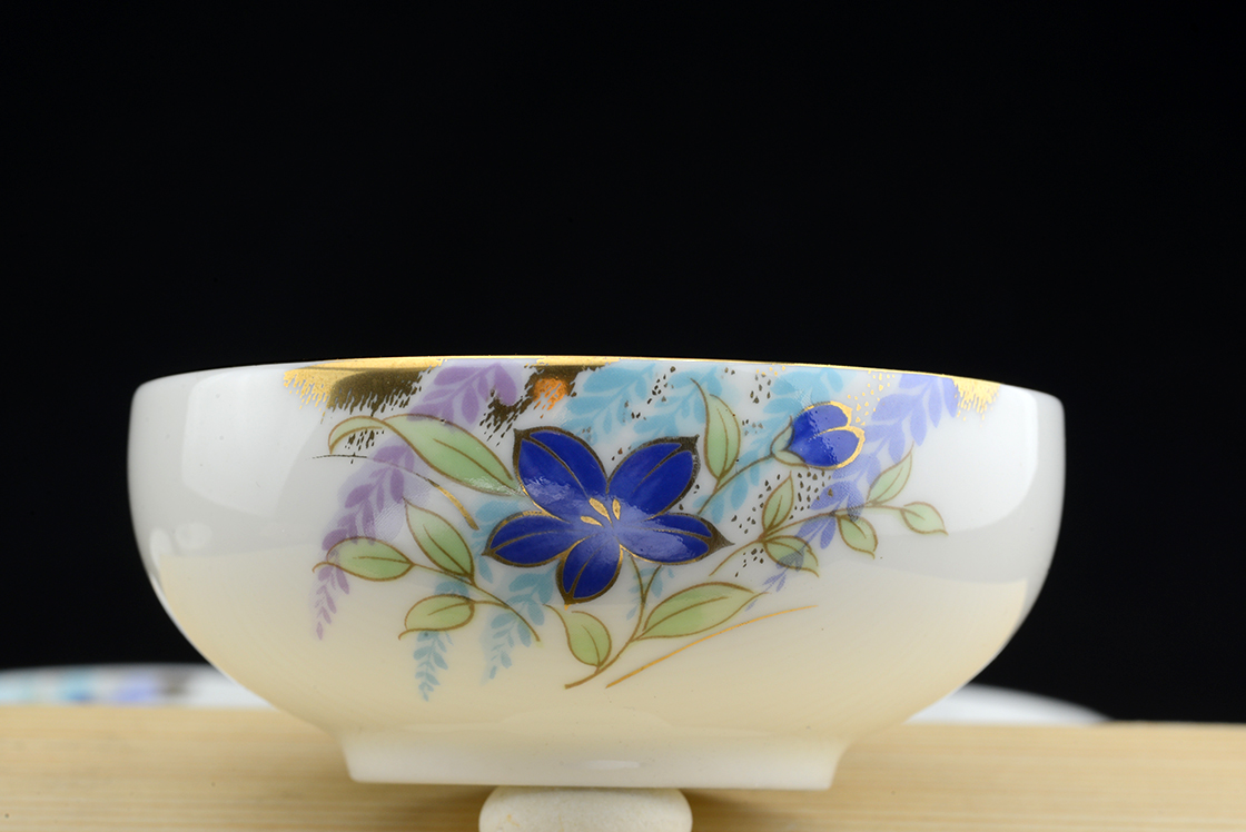 Arita kézzel festett teáscsésze készlet