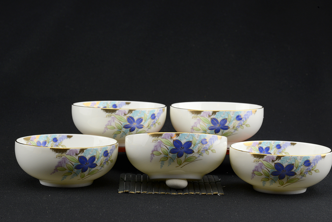 Arita kézzel festett teáscsésze készlet