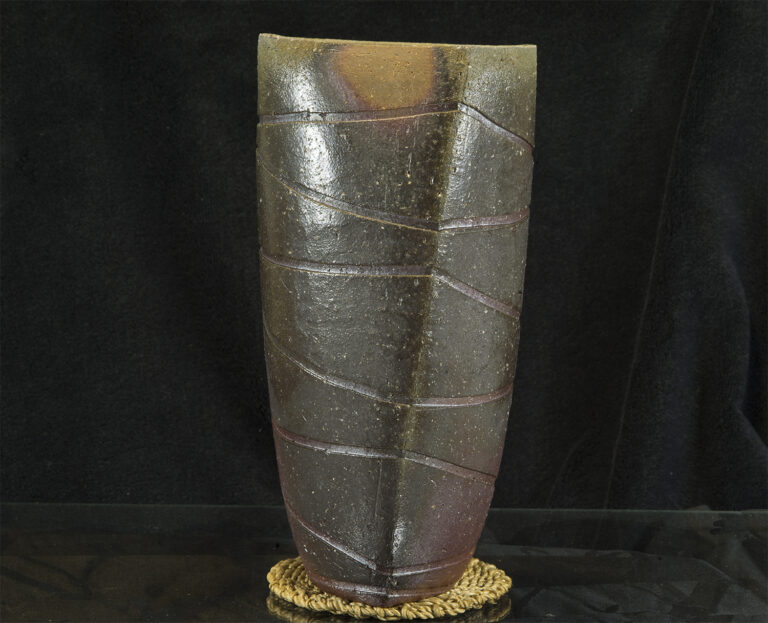 Modern fatüzes bizen váza