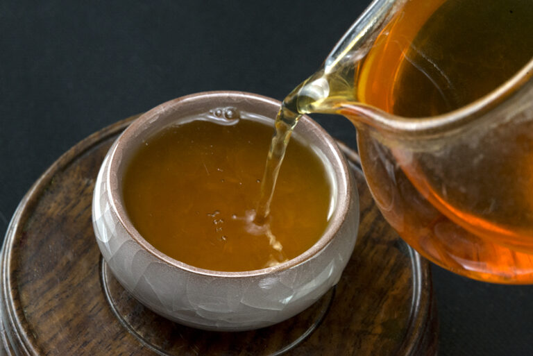 Beige celadon jégporcelán teáscsésze