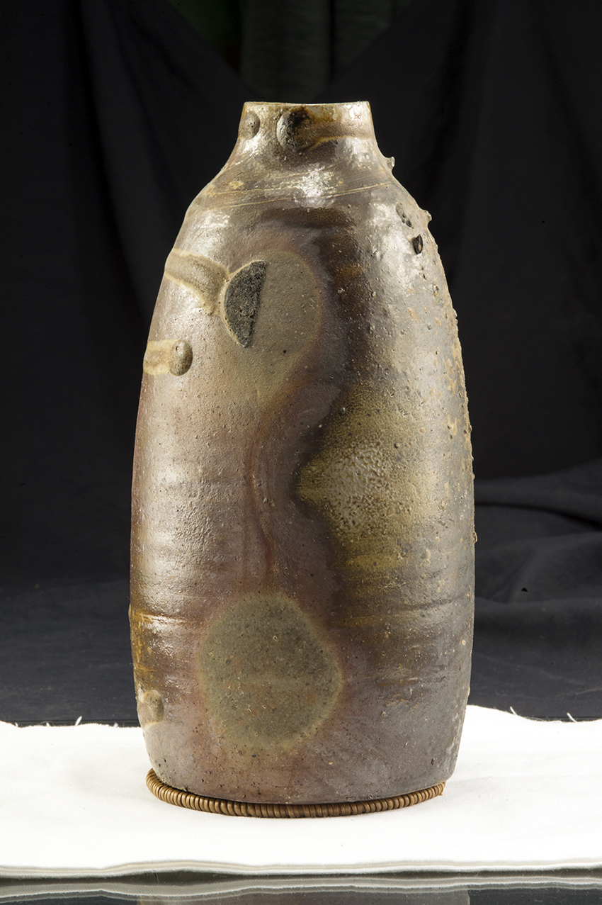 Fatüzes bizen virágváza