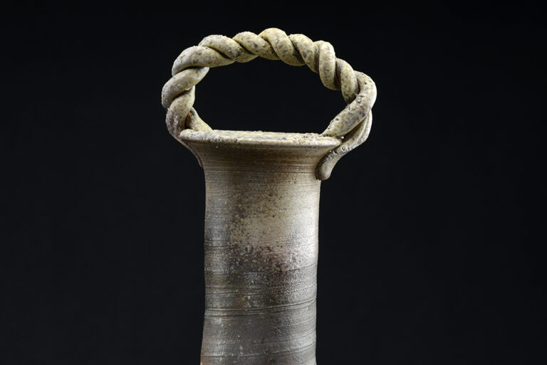 Csavart bizen virágváza