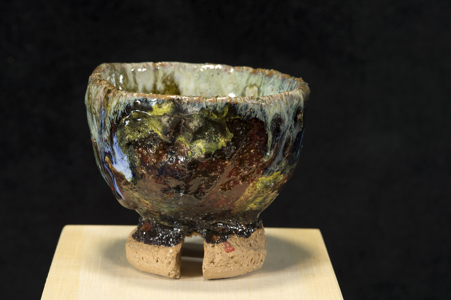 Színpompás teáscsésze