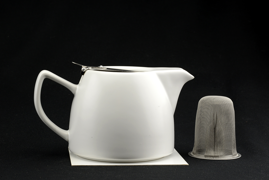 Modern fehér teáskanna