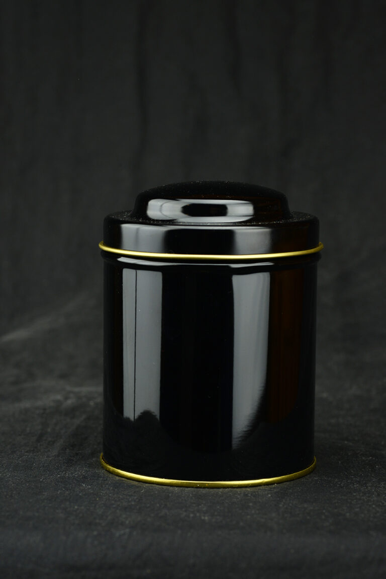 Fekete kerek teásdoboz