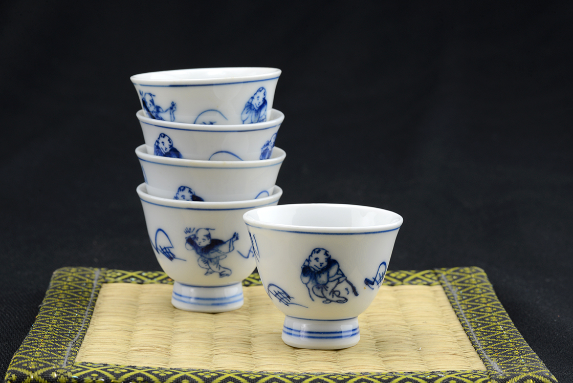 Gyerekjáték kézzel festett porcelán teáscsésze készlet