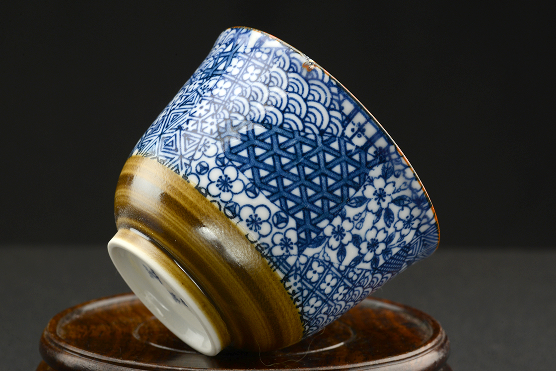 Some karaksa japán teáscsésze