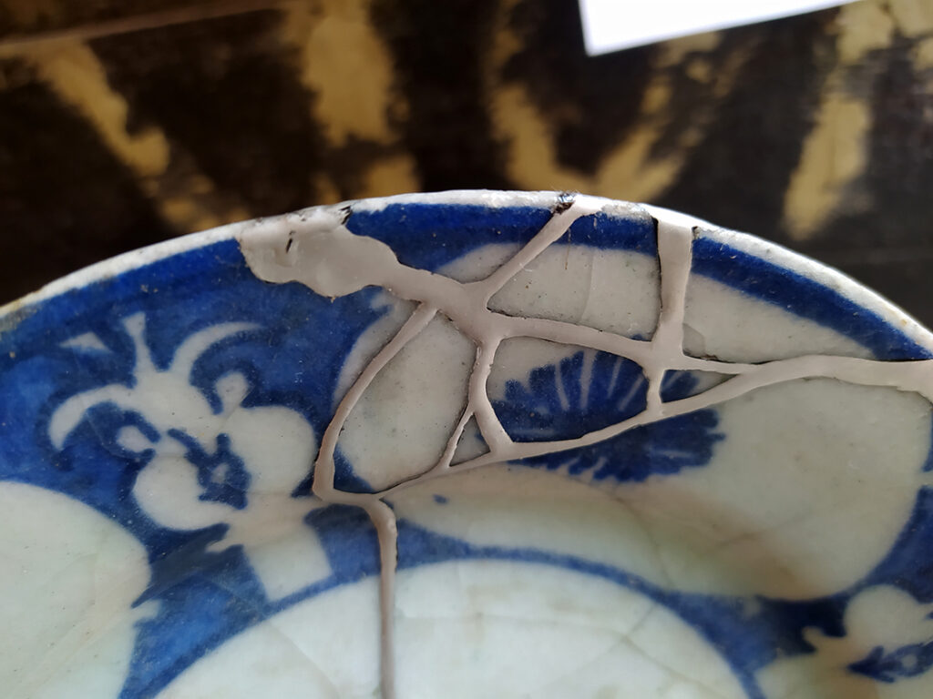 kintsugi: aranyozott sebhelyek